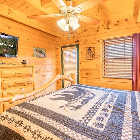 Moonshine Ridge Cabin With Hot Tub And Fire Pit Pigeon Forge Eksteriør bilde