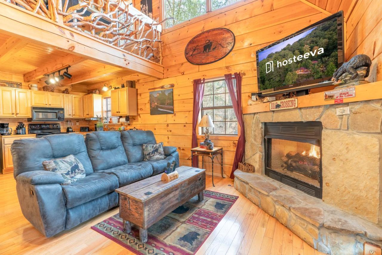 Moonshine Ridge Cabin With Hot Tub And Fire Pit Pigeon Forge Eksteriør bilde